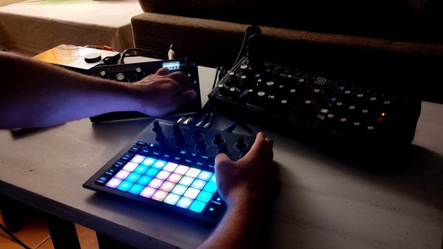 Novation circuit, behringer model d and dreadbox thypon jam. Lights Growing смотреть онлайн