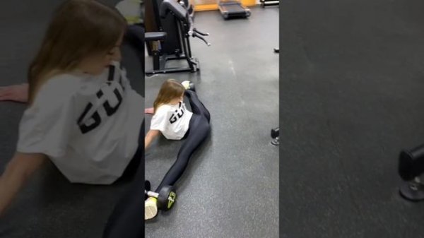 Красивые спортивные девушки