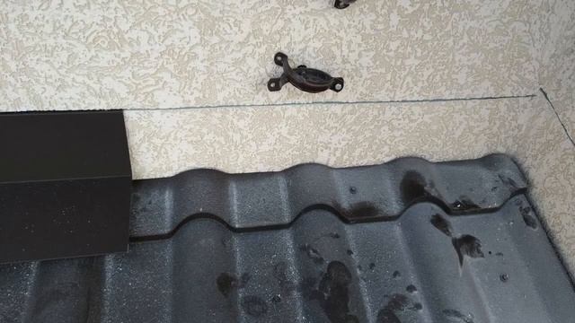 Підшивка тераси профнастилом, монтаж стінзахисту і торцевої планки. смотреть онлайн