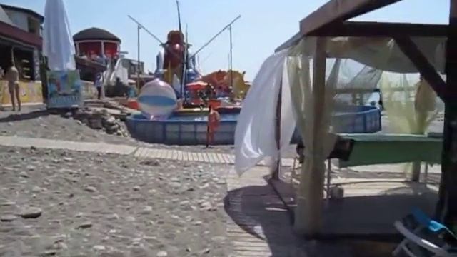 Какой пляж в Лоо песок или галька смотреть онлайн
