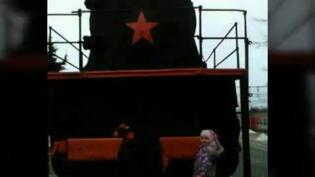 Можно сказать не большой клип ,мюзикл.