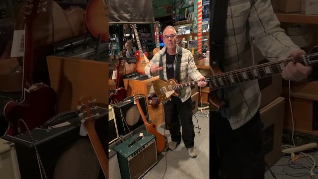 A pair of R7 Goldtops смотреть онлайн