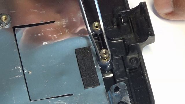 Ремонт креплений корпуса ноутбука смотреть онлайн