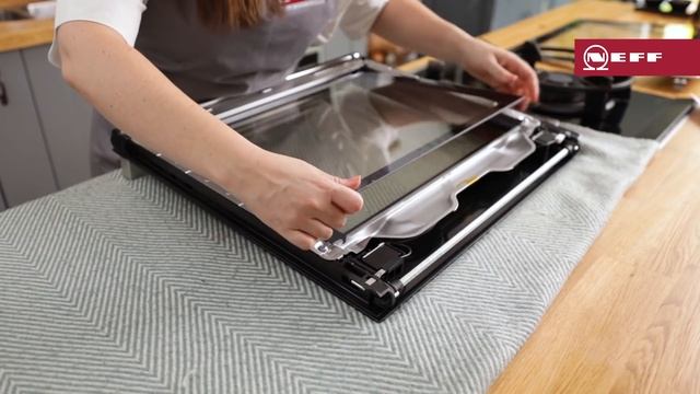 How to remove and clean your NEFF Slide&Hide® Oven door | NEFF UK смотреть онлайн