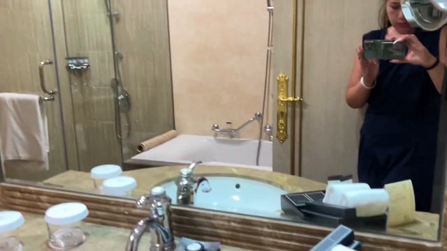 Vlog #9 Последний день. Отель в Абу Даби. Летим домой смотреть онлайн