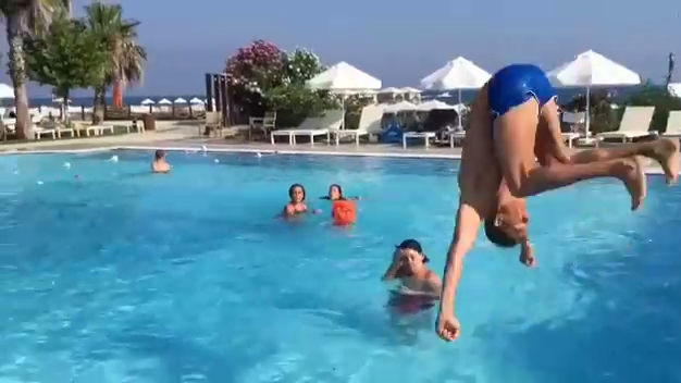 Уроки ныряния. Сальто вперед смотреть онлайн