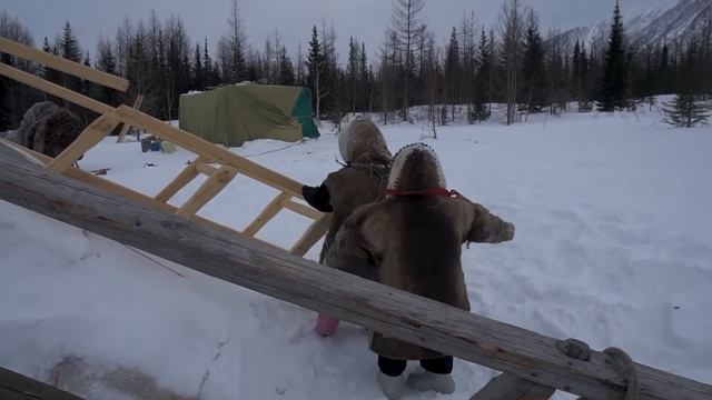Primitive Life of Nomads of Arctic. Survival in Far North. Russia. Tundra Nenets - 73°C смотреть онлайн