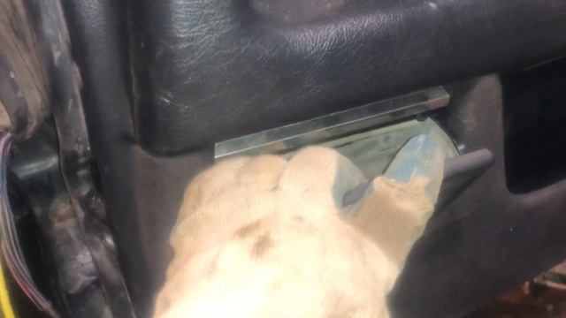 Как снять пепельницу на дверной карте Mercedes-Benz W210 смотреть онлайн