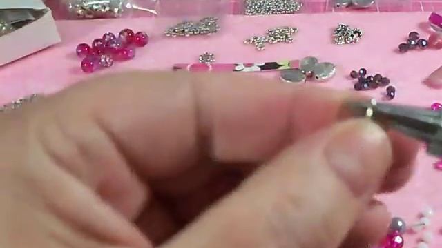 VT002_Starting 1 style of Purse Charm - Tutorial Continues смотреть онлайн