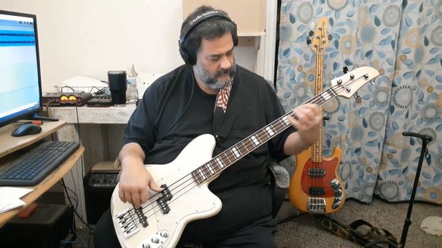 Fooled Around And Fell In Love - Elvin Bishop (Bass Cover) смотреть онлайн