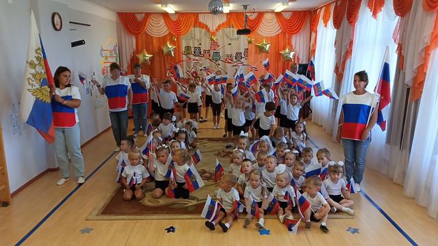 Елена Фищукова флешмоб на День России.mp4 смотреть онлайн