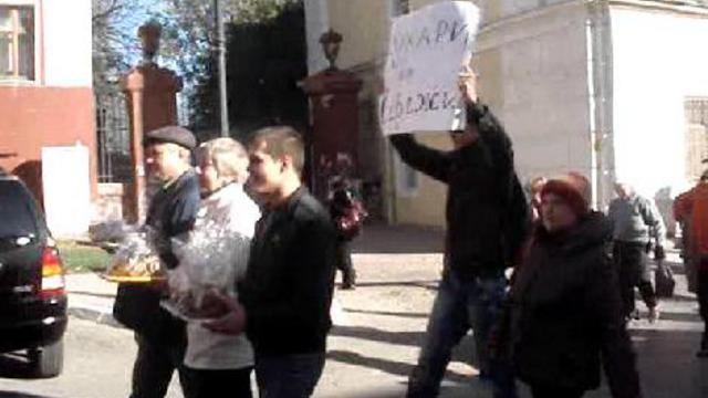 Астраханцы принесли подарки мэру смотреть онлайн