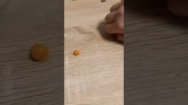 Как сделать БЕЖЕВЫЙ пластилин из 2 цветов. смотреть онлайн