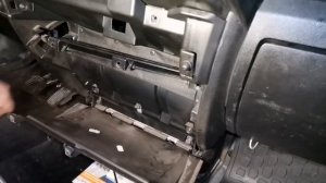 Салонный фильтр замена. Пежо боксер. Ситроен берлинго. Фиат дукато.