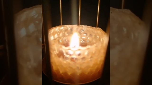 тестируем свечу из вощины 3 см х 4,5 см (вместо чайной свечи) смотреть онлайн