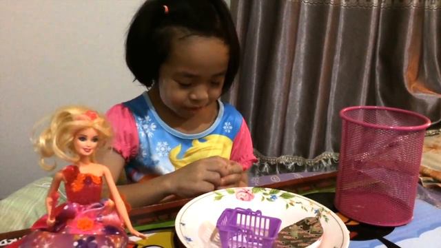 YoojinReviews EggSurprise #1 смотреть онлайн