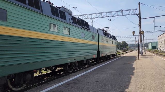 ЧС8-053 СЖД по станции Смоленск-центральный смотреть онлайн