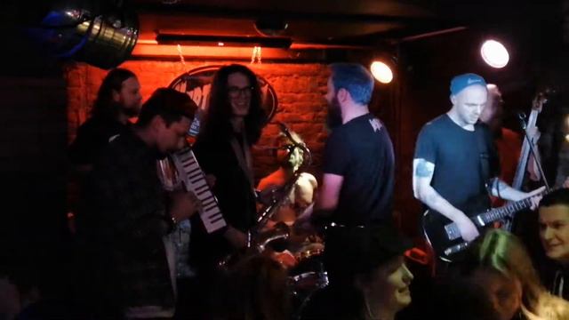The Baba (МСК) - Баба иностранная (2:50) + состав группы (0:01)