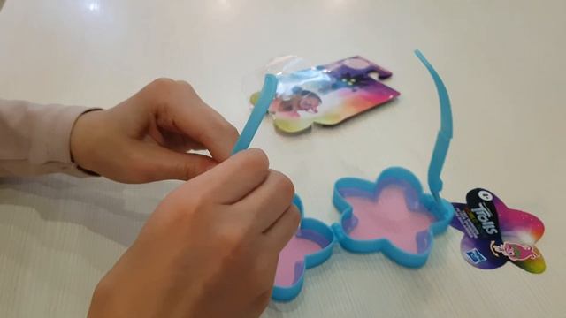 Troll World Tour Tiny Dancers Unboxing 2021 смотреть онлайн