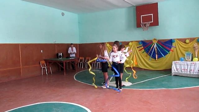 Танець з лентами смотреть онлайн