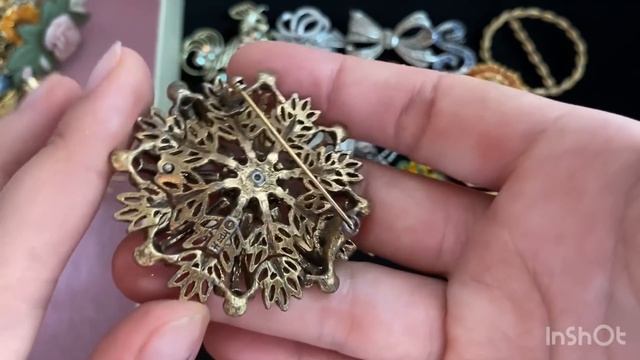 79. Часть 2. Распаковка лота с винтажными брошками! смотреть онлайн