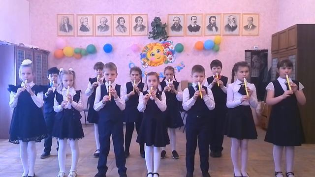 Коллектив Свирелька. Поппури из р.н.п. смотреть онлайн