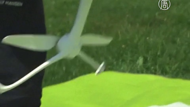 В Швейцарии тестируют дроны для доставки посылок смотреть онлайн