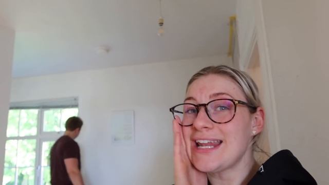 EMERGENCY VET TRIP + TRYING TO DISTRACT OURSELVES | James and Carys смотреть онлайн