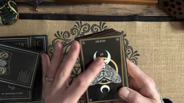 Review of the #wildmysticoracle #oraclecards #tarot смотреть онлайн