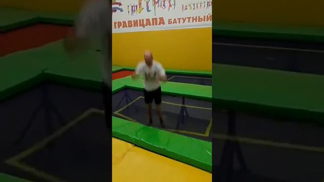 Чем старше я становлюсь, тем безбашеннее себя ощущаю. смотреть онлайн