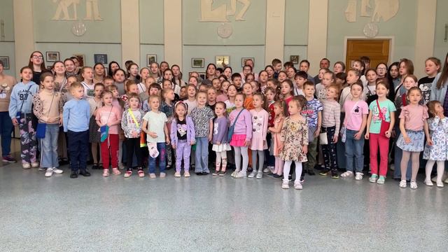 "Матушка земля" -  Хор "Млада". Теплый привет солдатам.