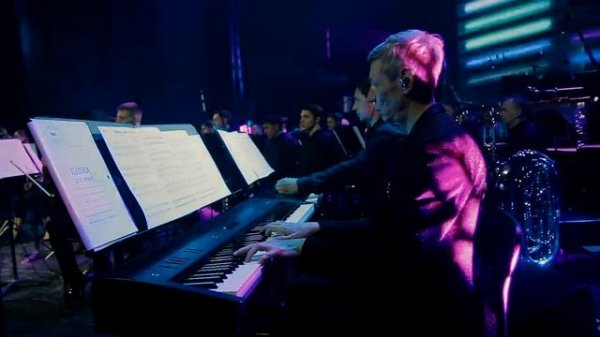 Blinding Lights by The Weeknd(720p)