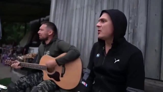 А по тёмным улицам гуляет дождь? смотреть онлайн