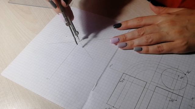 Виды и изометрия цилиндра