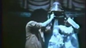 Сатья Саи Баба. Материализация вибхути