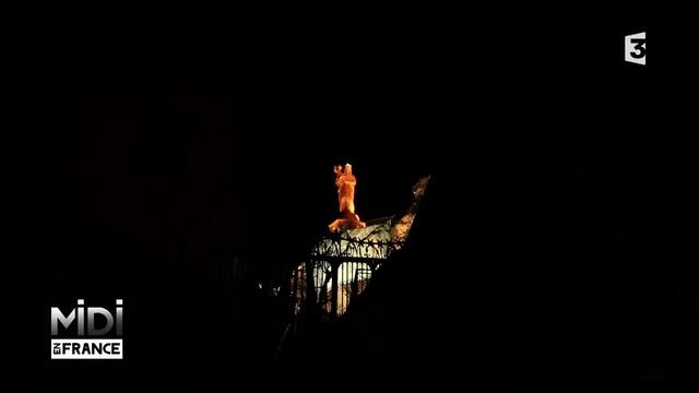 Le Puy-en-Vélay : village départ de Saint-Jacques de Compostelle смотреть онлайн