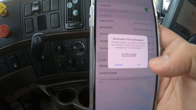 How to connect Bluetooth on Volvo truck!! смотреть онлайн