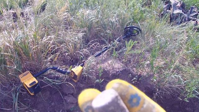 Коп 2022. Нашла железо,монеты! И новое место для рыбалки!))) смотреть онлайн