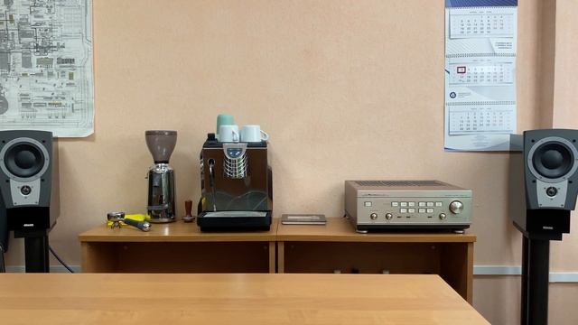 Gramatik "Sumthin'" - Dynaudio Confidence C1, Luxman L-570 смотреть онлайн