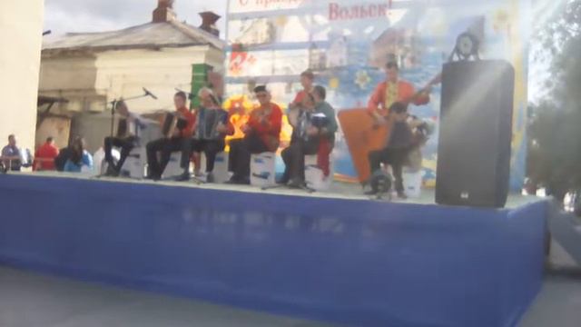 Мой брат играет на Дубне и трещётке смотреть онлайн