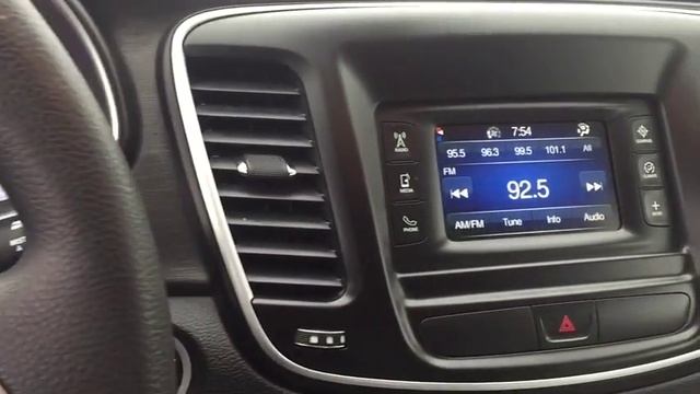 2015 Chrysler 200 Gurnee, Waukegan, Round Lake, Pleasant Prarie, Mchenry, IL 11773 смотреть онлайн