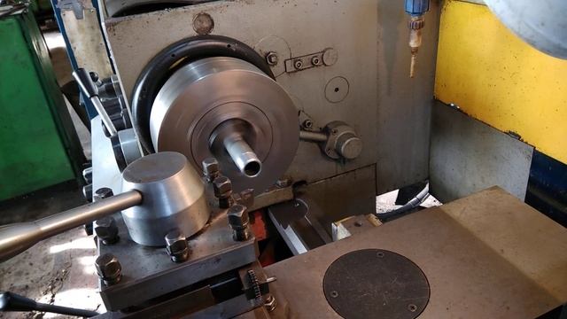 Попадание в шаг резьбы, некратной шагу винта, с размыканием маточной гайки без резьбоуказателя. смотреть онлайн