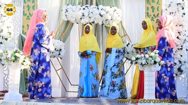 QASWIDA NAMBA 1 INAYOELEZEA SIFA NA VITIMBI ALIVOFANYIWA MTUME [ ALIEPEWA HASHUKI ] - FULL VIDEO смотреть онлайн