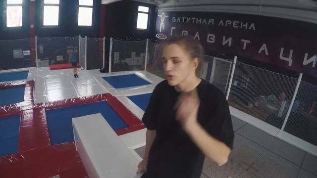 На батуте со СНОУБОРДОМ? Тренировка без снега на батутборде смотреть онлайн
