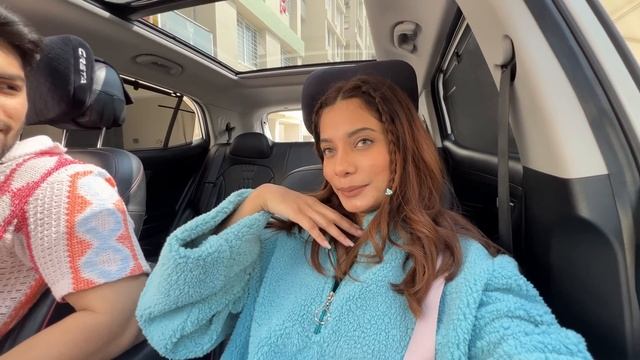 HE took me for a Road Trip ?⛰ Perfect boyfriend do exist ! | Travel Vlog | Doll Daundkar #couple смотреть онлайн