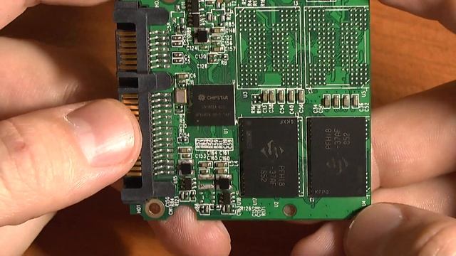 Один из дешёвых - SSD KingSpec P4-240 смотреть онлайн