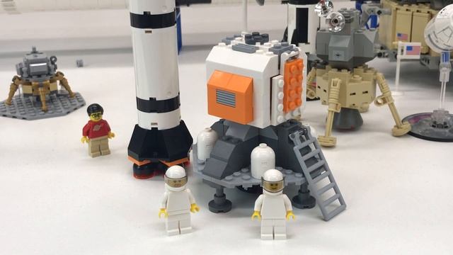 LEGO LUNAR LANDER Collection - Apollo Saturn V and Moon Landing Sets смотреть онлайн