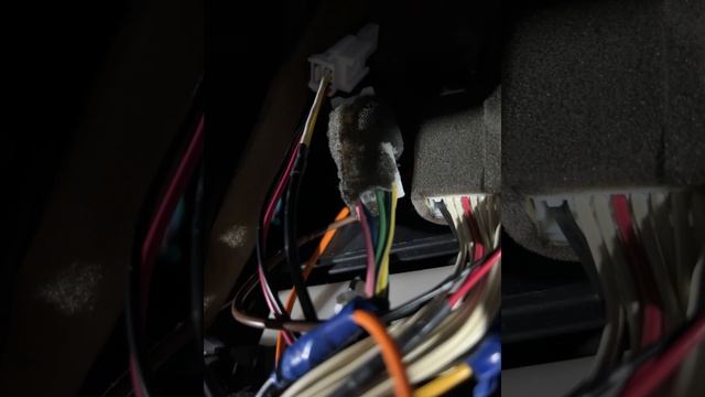 Подключение штатной камеры заднего вида Nissan Note e-power HE12 на android - устройство. Часть 1. смотреть онлайн