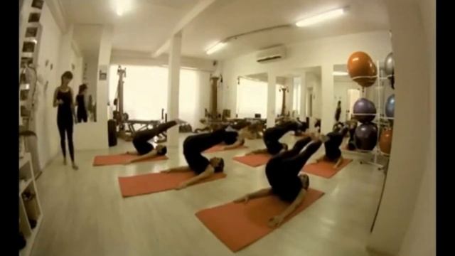 Aula Coreografada de Pilates Mat смотреть онлайн