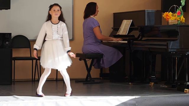 песня Эсэйем муз.А.С.Зиннуровой сл.Р.Ураксиной. смотреть онлайн